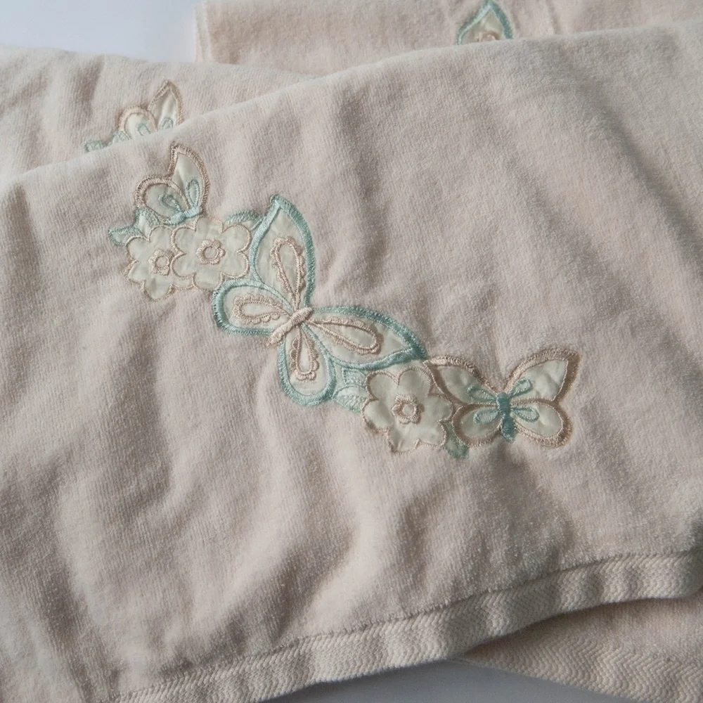 Set of 3 Vintage 80s Flower & Butterfly Terry Cloth Towels